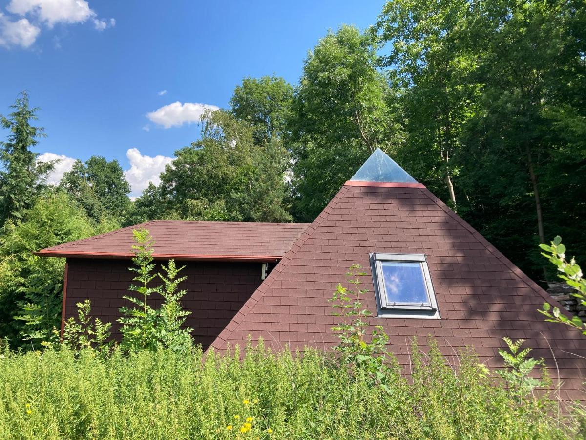 Villa Pyramida Nasavrky Exterior foto